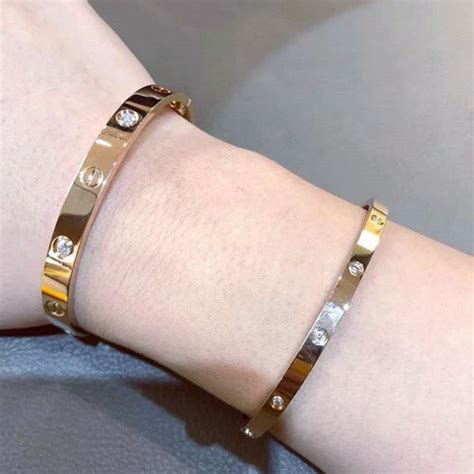 cartier love bracelet small vs regular